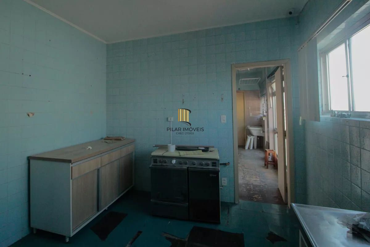 Vende-se apartamento com 4 quartos (1 suíte), 204 m² e 2 vagas - Rio Branco