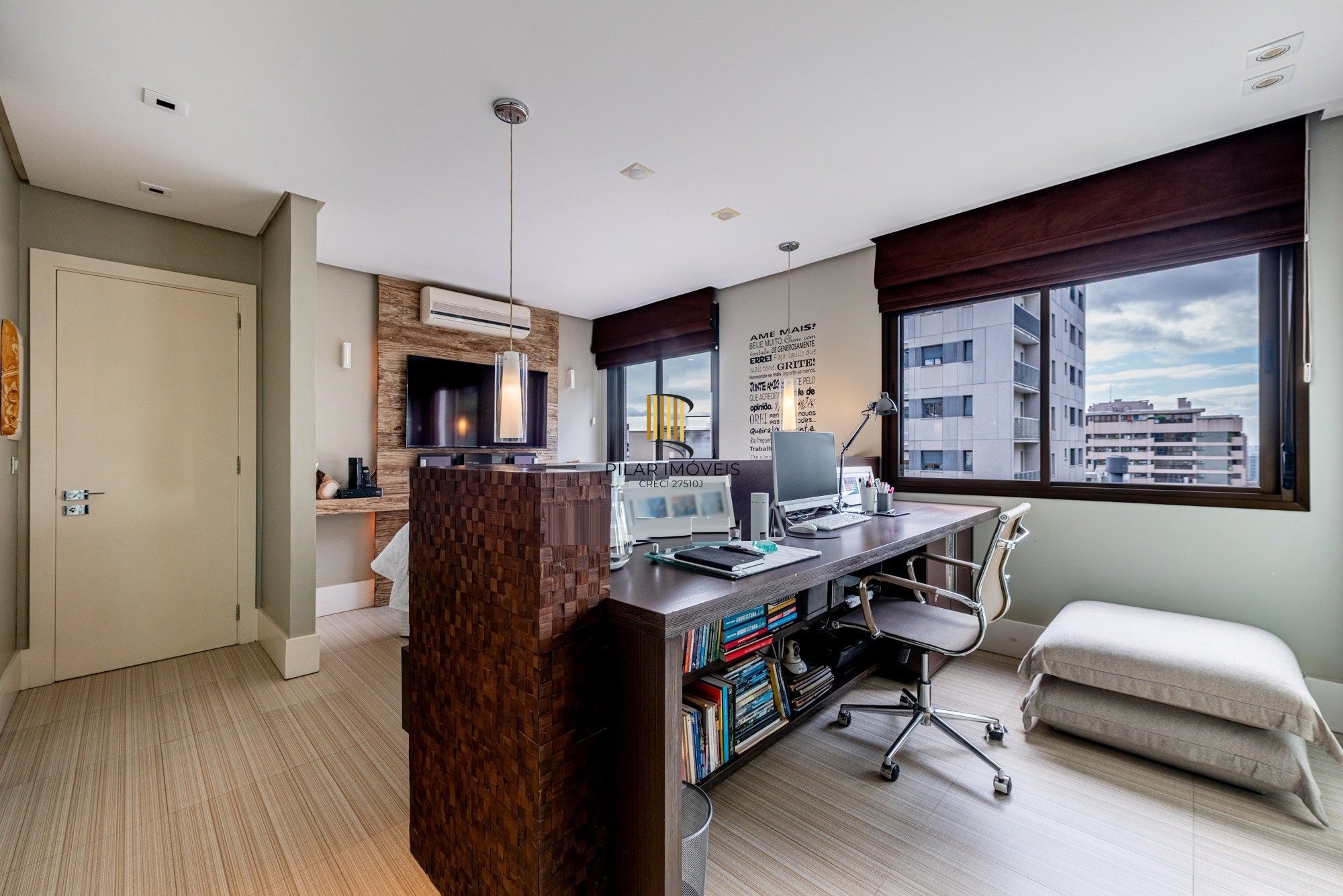 Vende-se cobertura com 2 quartos (1 suíte), 185m² e 2 vagas – Rio Branco