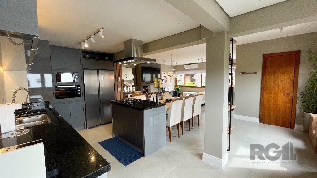 Vende-se luxuoso apartamento 3 quartos com suíte, 2 vagas, com churrasqueira e hidro - 148m² -  Petrópolis