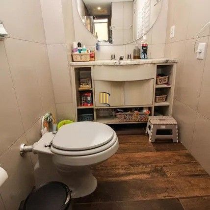 Vende-se apartamento com 2 quartos, 84 m² e 1 vaga - Menino Deus