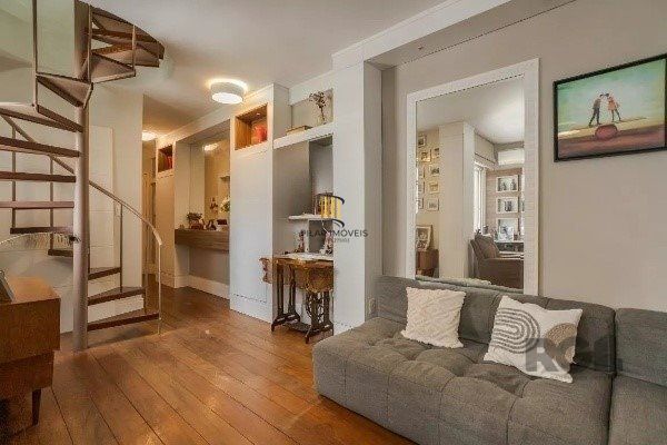 Bela cobertura com 3 quartos, incluindo 1 suíte, 2 vagas de garagem em localização privilegiada - 150m² - Auxiliadora