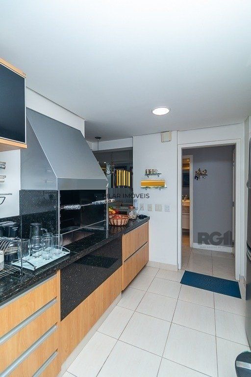 Apartamento 3 dormitórios, 1 suíte, 2 vagas de garagem no Bairro Bela Vista.