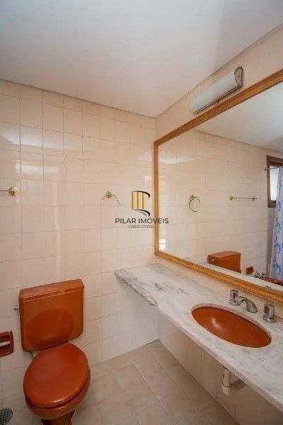 Vende-se apartamento de 2 quartos, 1 vaga, 87m² - Bom Fim