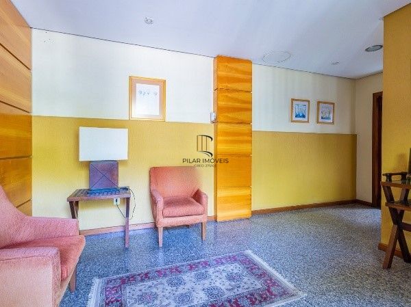 Apartamento com 4 quartos, 1 suíte e 2 vagas — 200 m² — Bela Vista