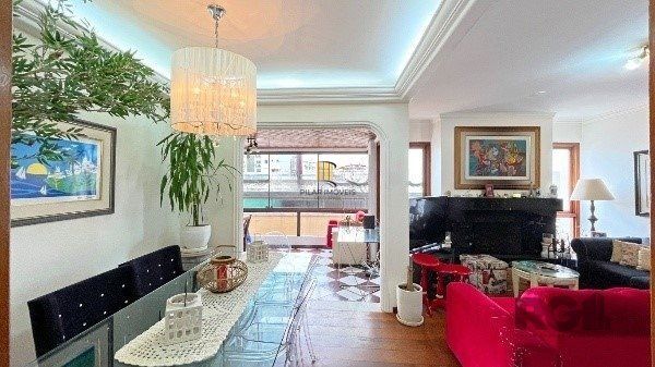 Apartamento com 3 Dormitórios, Suíte e Sacada e 1 vaga - 115m² - Petrópolis