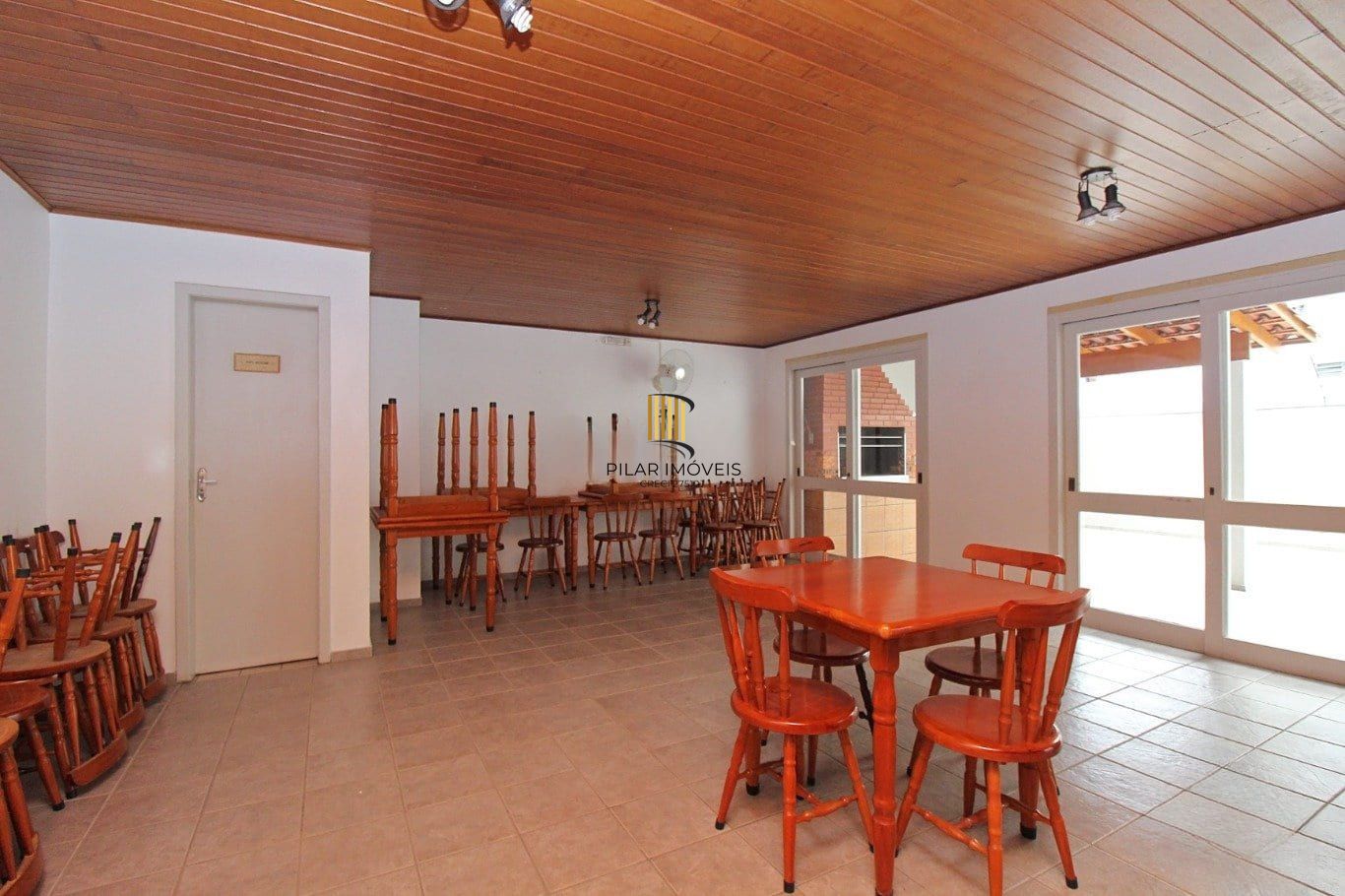 Vende-se apartamento com 2 quartos, 71 m² e 1 vaga – Santana