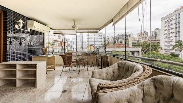 Amplo apartamento com 3 dormitórios, churrasqueira e hidromassagem - 222m² - Petrópolis