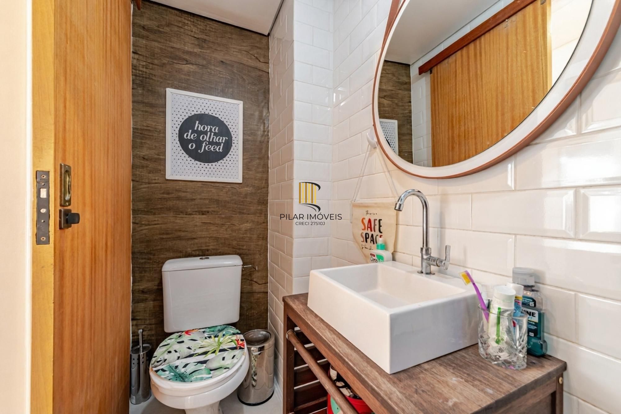 Vende-se cobertura duplex com 3 quartos (1 suíte), 117m² e 1 vaga – Menino Deus