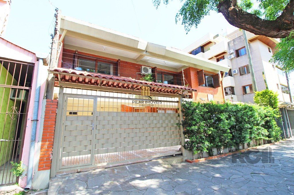 Vende-se casa duplex 3 dormitórios com 2 vagas próximo ao Clínicas - Santana