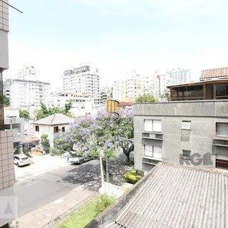 Vende-se apartamento 2 dorm c/ suite, living com sacada c/ churrasuqiera, vaga coberta - 93m² - Mont Serrat