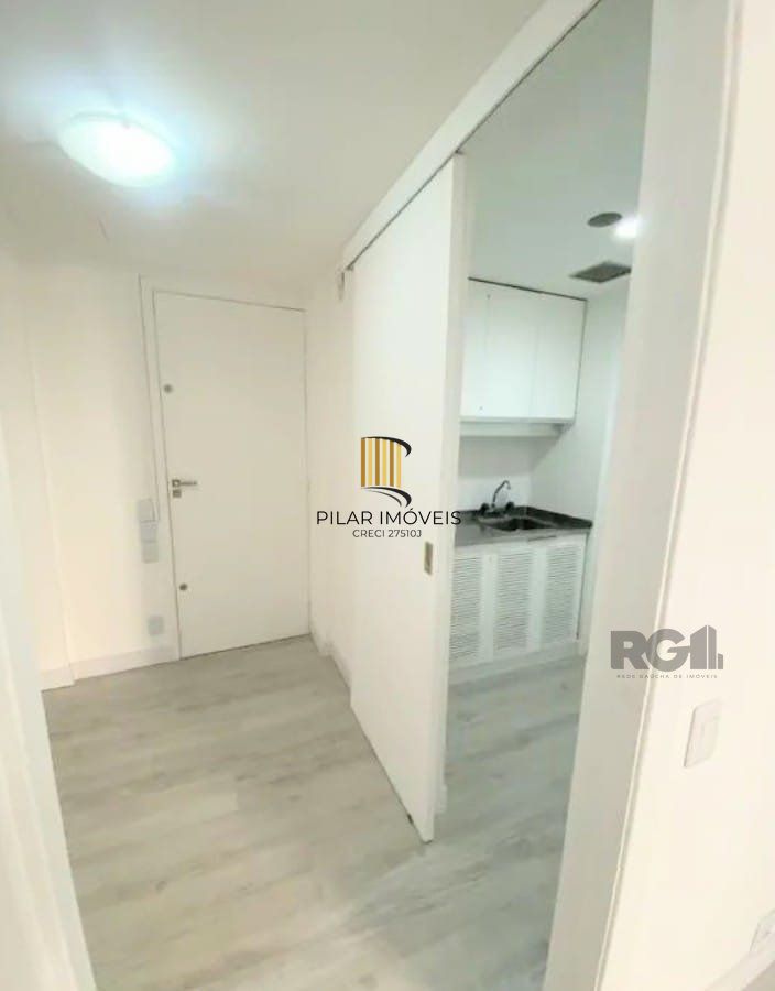 Vende-se sala comercial reformada