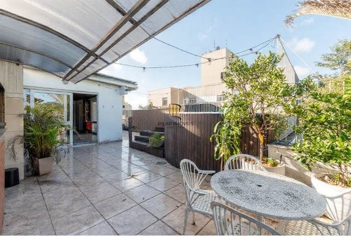 Vende-se cobertura com 4 quartos (1 suíte), 245 m² e 2 vagas – Boa Vista