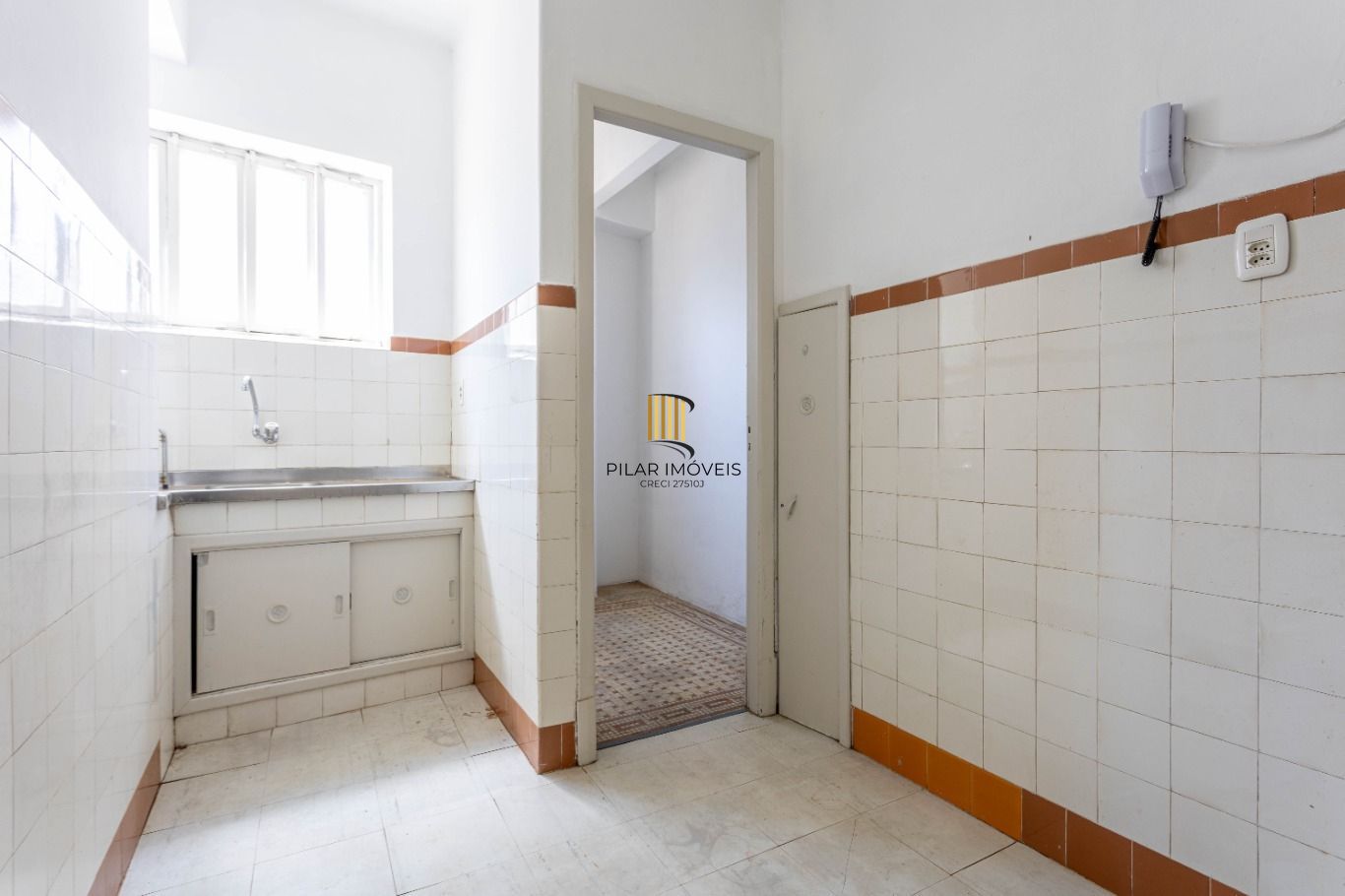 Vende-se apartamento com 2 quartos, 79 m² e sacada - Centro Histórico