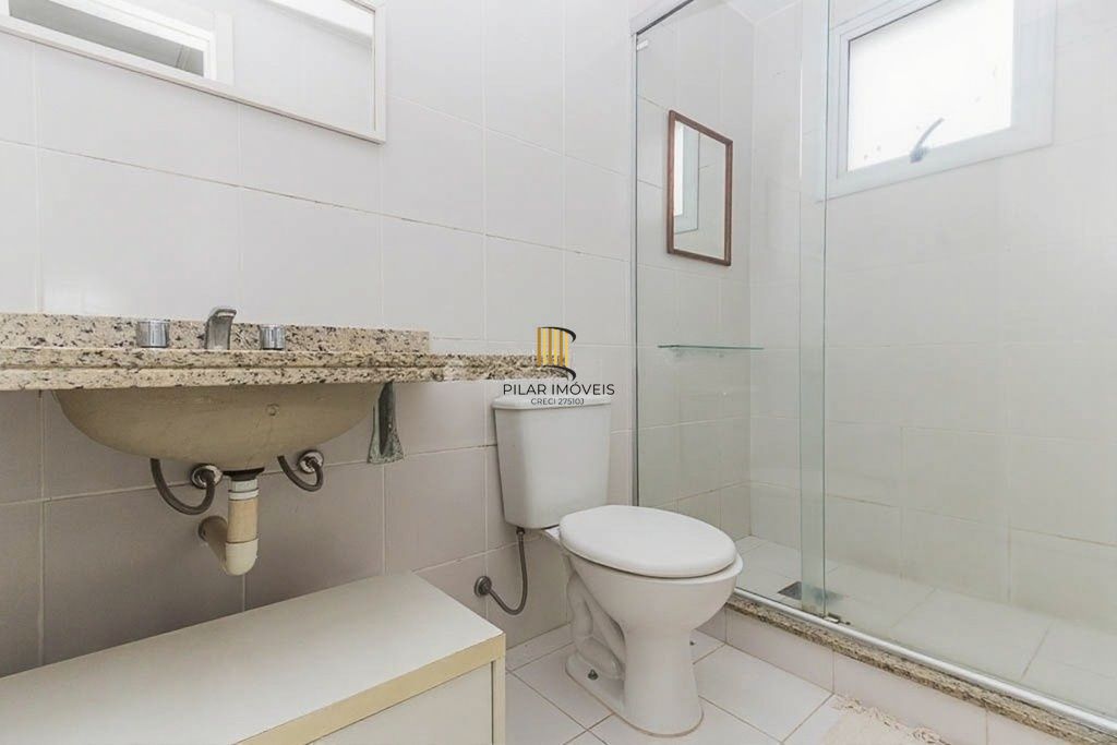 Vende-se apartamento com 2 quartos (1 suíte), 68m² e 2 vagas – Passo da Areia