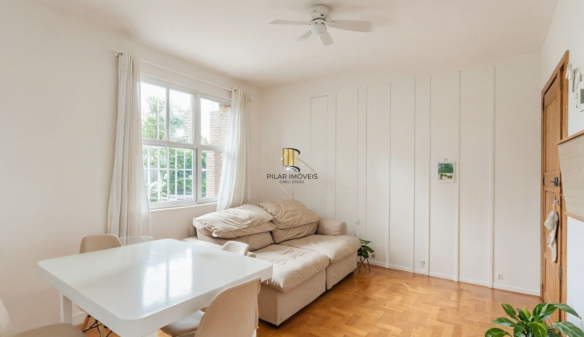 Vende-se apartamento semi-mobiliado com 2 quartos e 41m² - Menino Deus