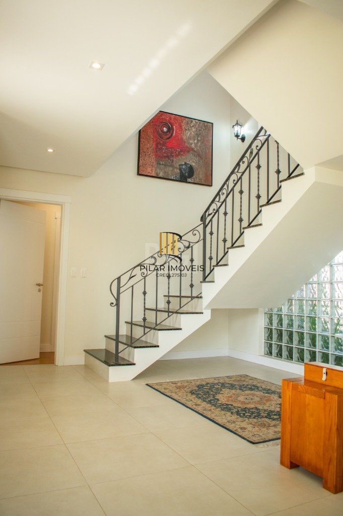 Casa para Venda - 243.12m², 4 dormitórios, sendo 1 suites, 4 vagas - São Vicente