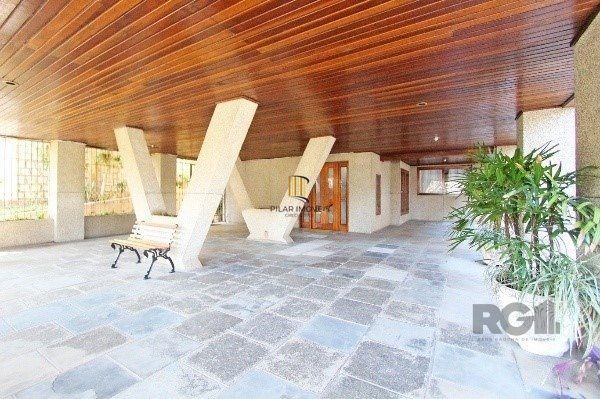 Vende-se bela cobertura 3 quartos com suíte, 2 vagas, dependencia completa em prédio com elevador - 220m² - Floresta