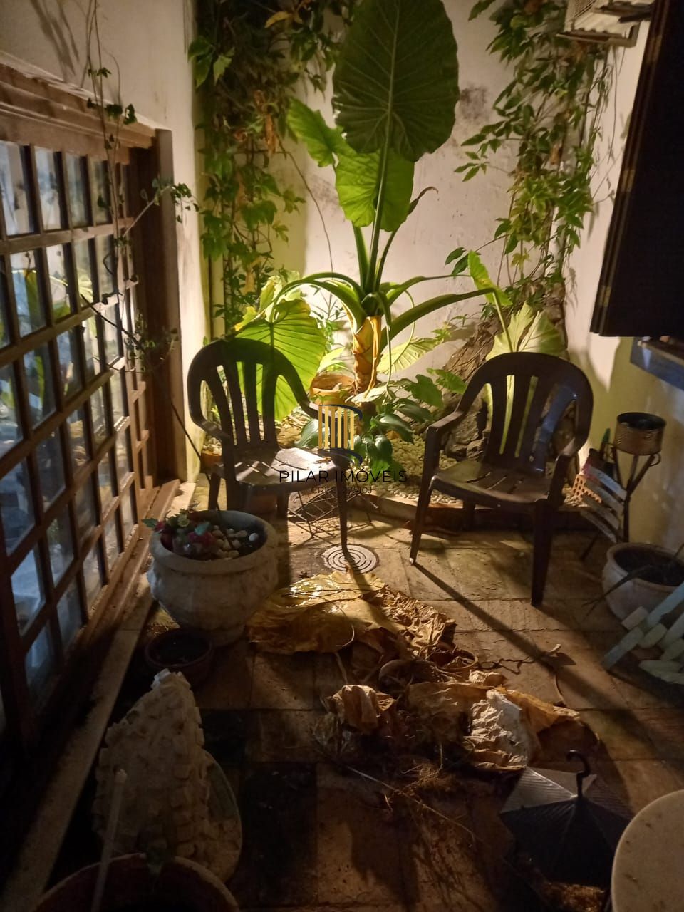 Excelente casa localzada ma Rua Santo Camaratto com 4 D e 1 suite