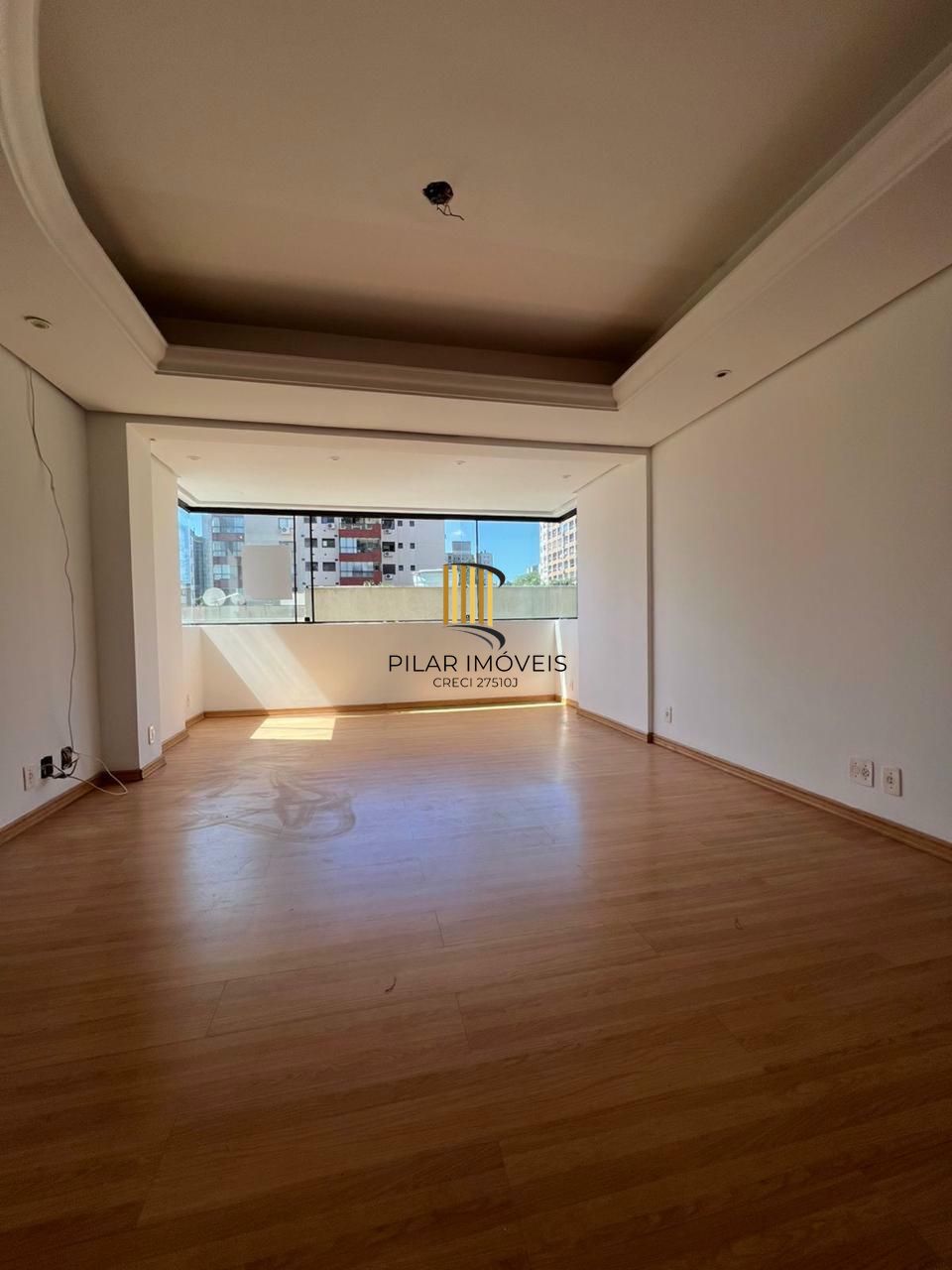 Vende-se apartamento com 3 quartos (1 suíte), 103m² e 2 vagas – Petrópolis - Pilar Imóveis