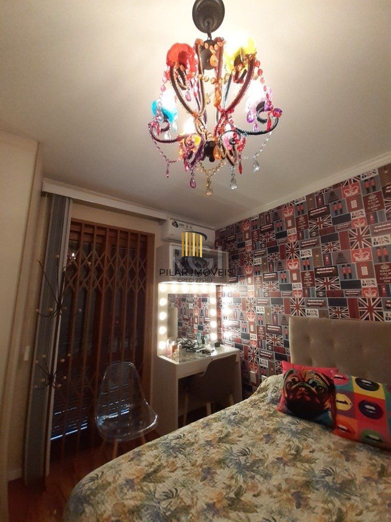 Casa 3 dormitórios, 2 suítes, 4 vagas, 257,52 m² de área privativa, no Bairro Ipanema