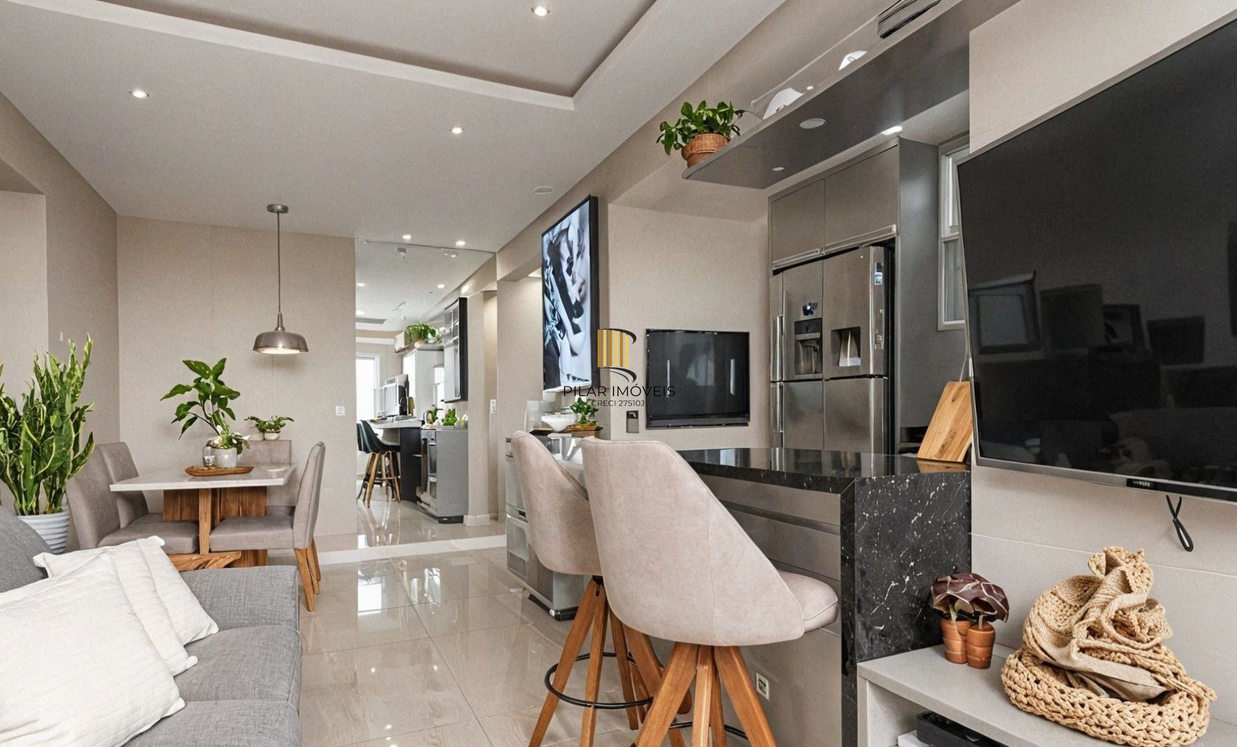 Vende-se apartamento com 2 quartos (1 suíte), 55m² e 2 vagas – Petrópolis