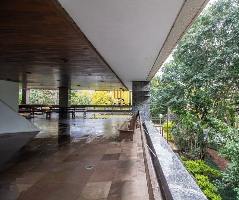 Vende-se apartamento com 3 quartos (1 suíte), 128 m², 1 vaga – Rio Branco