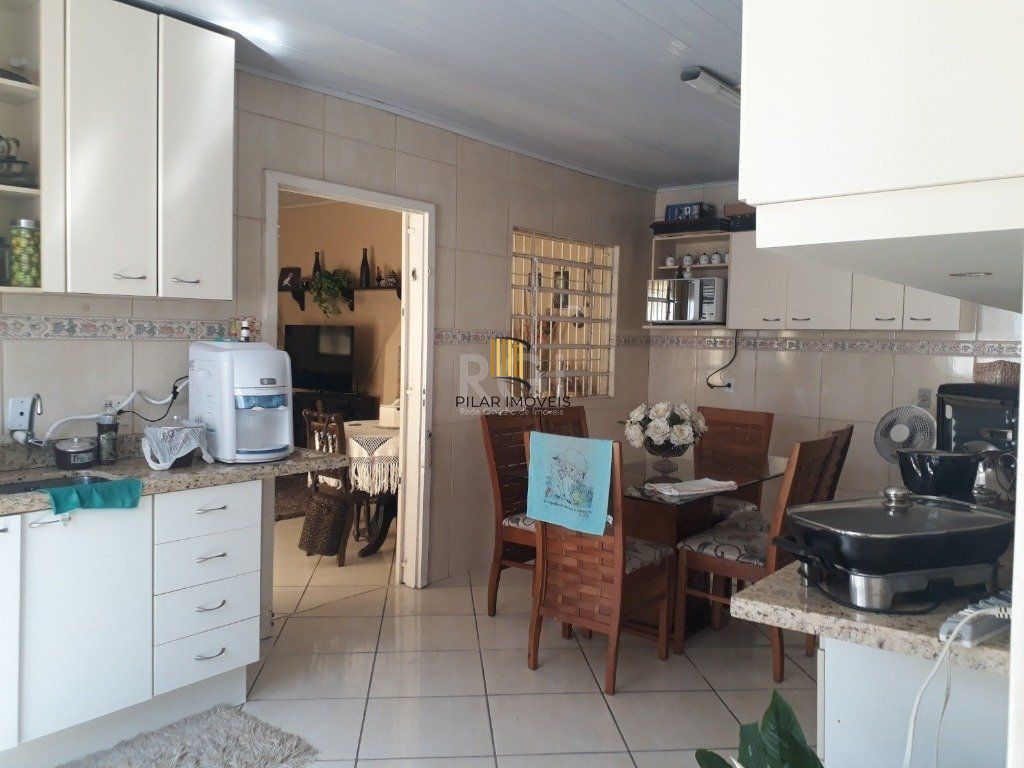 Casa para Venda - 152m², 3 dormitórios, sendo 1 suites, 1 vaga - Passo da Areia