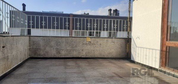 Vende-se bela cobertura de 122m², 2 quartos 2 vagas, desocupado - Auxiliadora