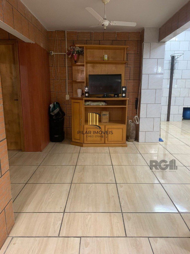 Vende-se casa 3 quartos com suíte e 3 vagas de garagem - 130m² - Jardim Itu Sabará