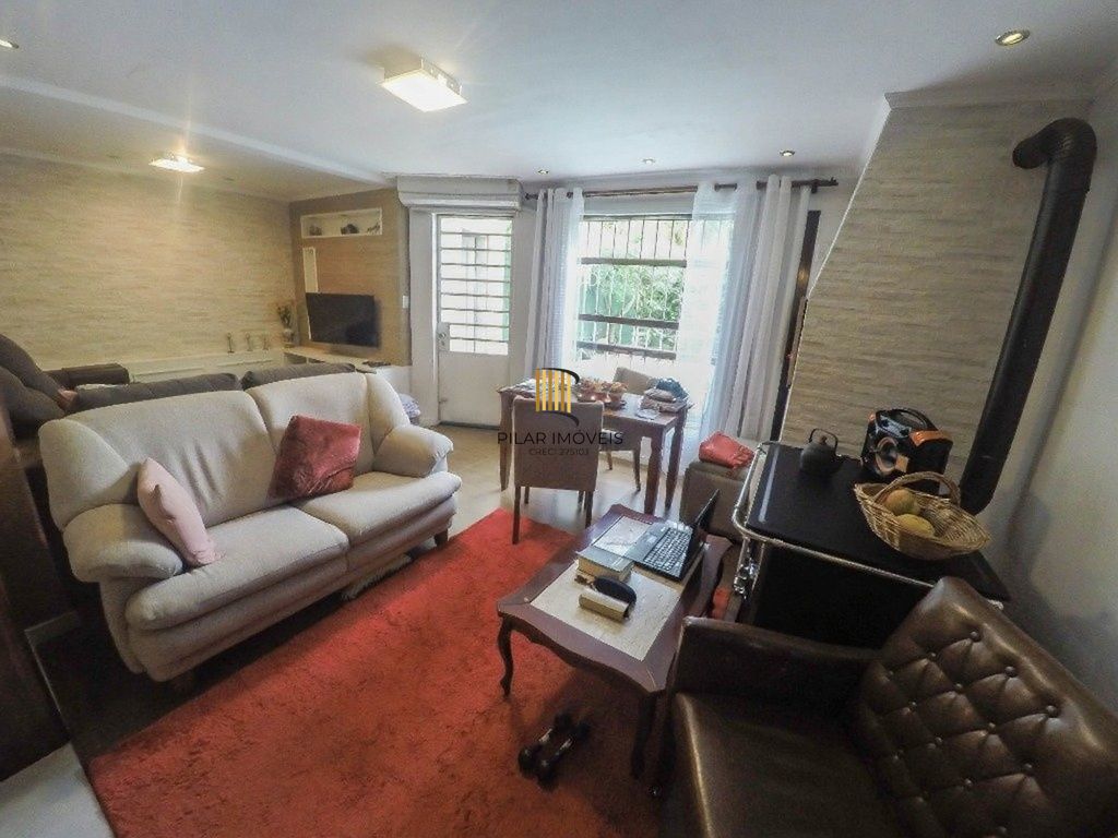 Vende-se casa com 4 quartos( 1 suíte), 156 m² e 2 vagas - Partenon