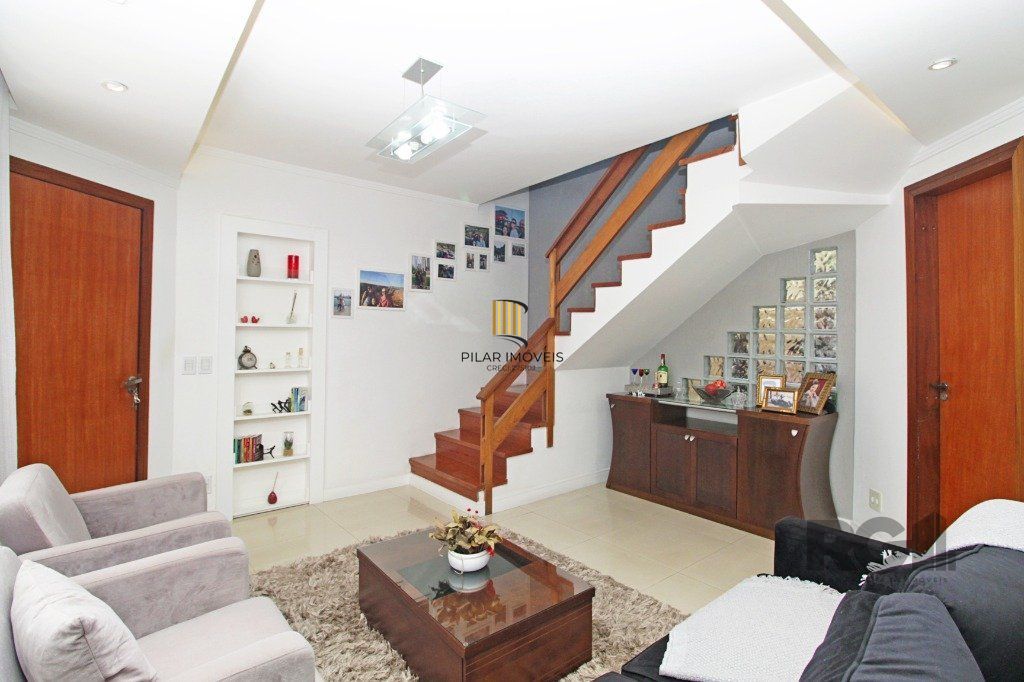 Vende-se casa duplex 3 dormitórios com 2 vagas próximo ao Clínicas - Santana