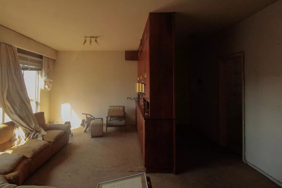 Vende-se apartamento com 4 quartos (1 suíte), 204 m² e 2 vagas - Rio Branco