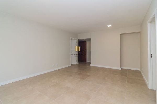 Apartamento reformado com 3 quartos, suíte e 2 vagas – 113 m² -  Mont Serrat