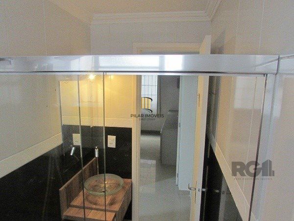 Apartamento com 1 Dormitório e Pátio Privativo no Bairro Petrópolis