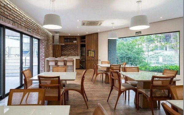 Apartamento de 192m² com 3 Suítes, 3 Vagas e Móveis Planejados de Alto Padrão Próximo à Praça da Encol