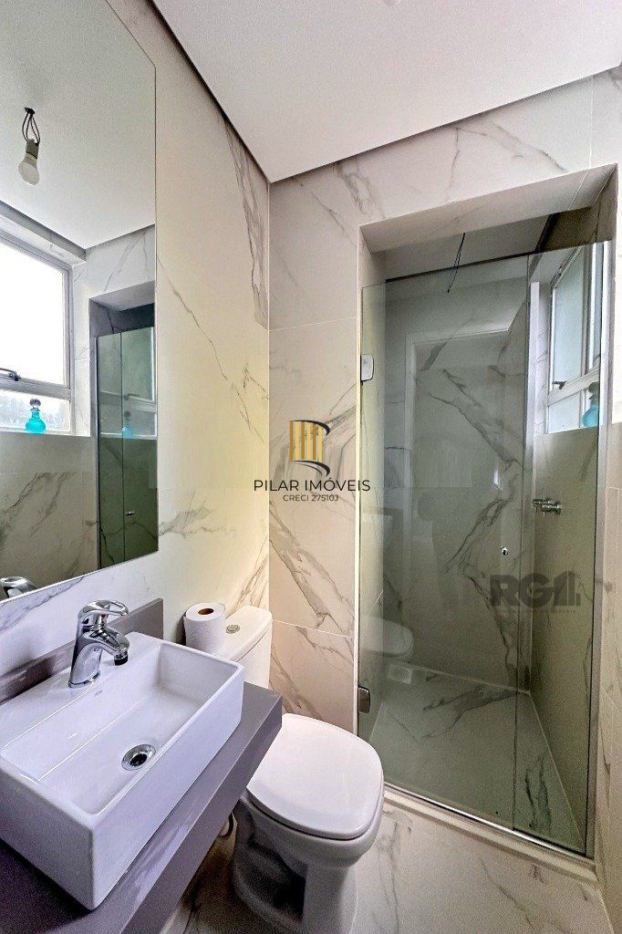 Vende-se apartaento 2 quartos com suíte e vaga coberta em região privilegiada - 72m² - Mont'Serrat
