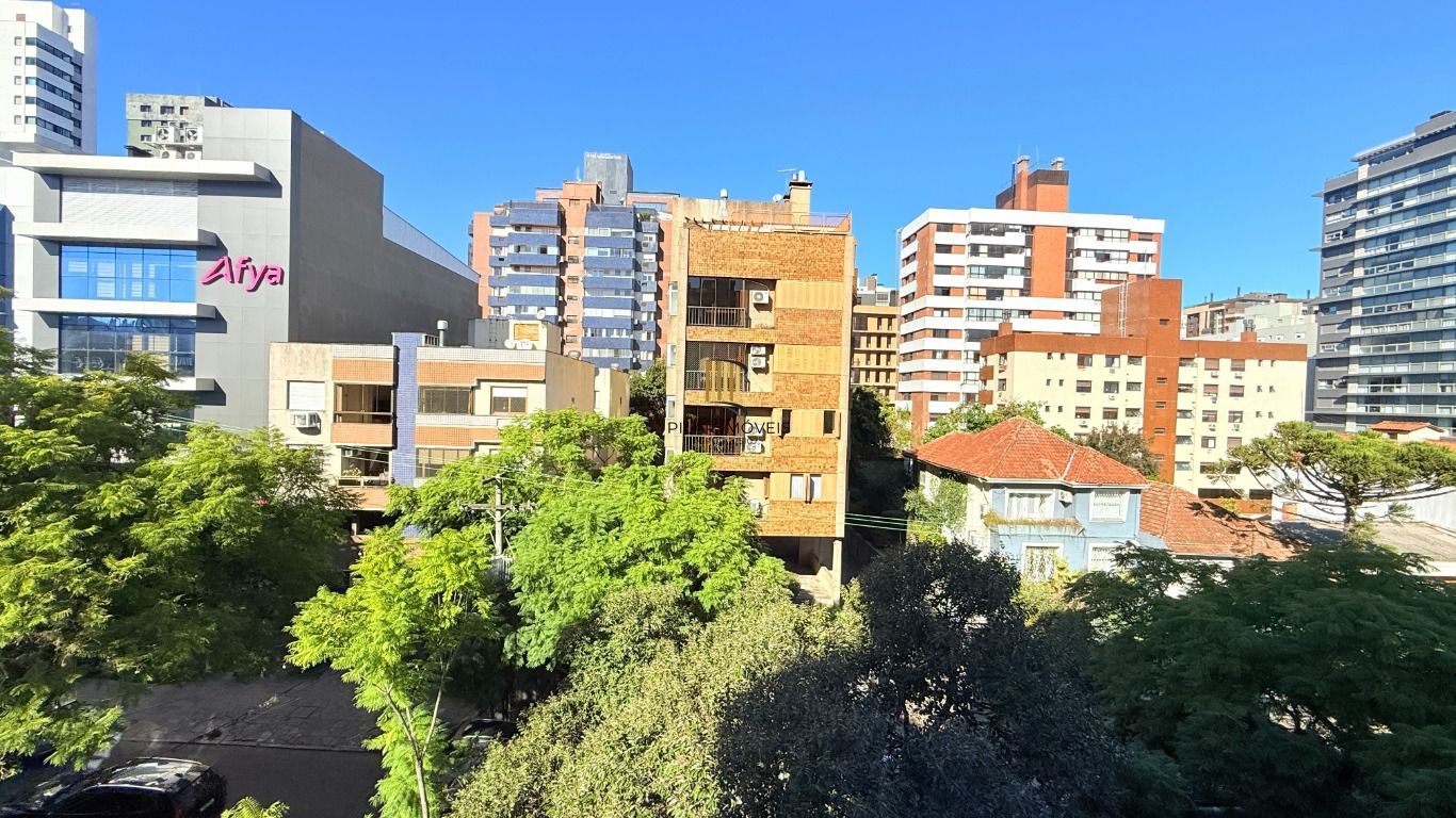 Vende-se apartamento com 3 quartos(1 suíte), sacada, churrasqueira e 1 vaga – 114 m² – Mont’Serrat