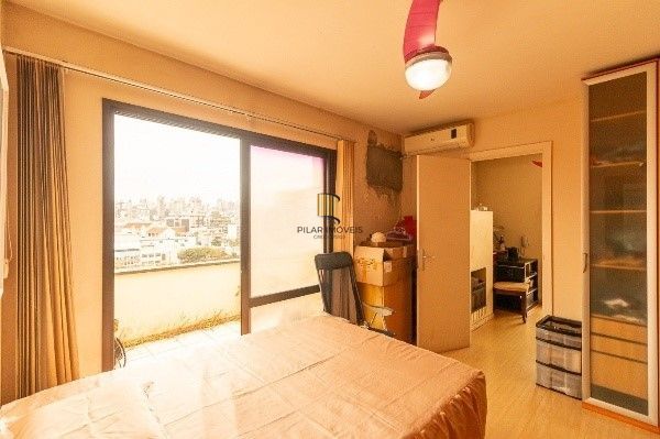 Cobertura com 3 quartos, 2 suítes e 2 vagas no Petrópolis – Vista deslumbrante!