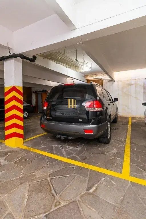 Vende-se apartamento com 3 quartos( 1 suíte), 111m² e 1 vaga – Auxiliadora