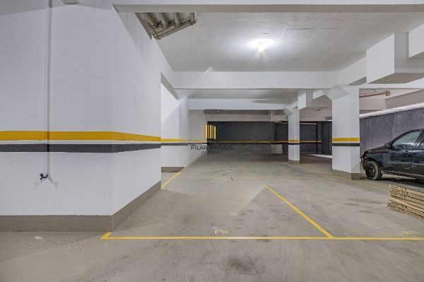 Vende-se apartamento com 1 quarto, 44,9 m² e 1 vaga – Petrópolis