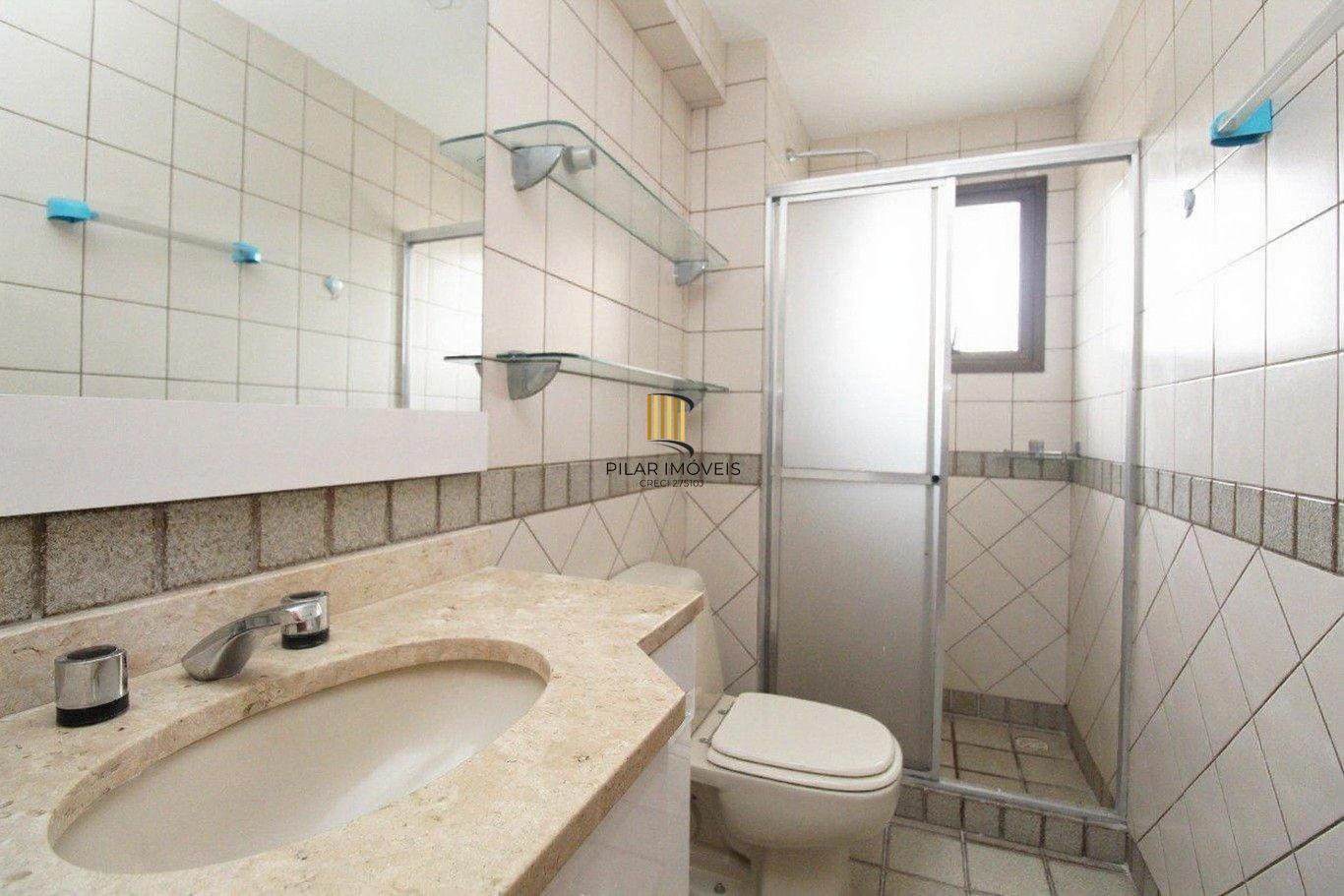 Vende-se cobertura com 3 dormitórios, piscina, 245m² e 2 vagas - Mont Serrat
