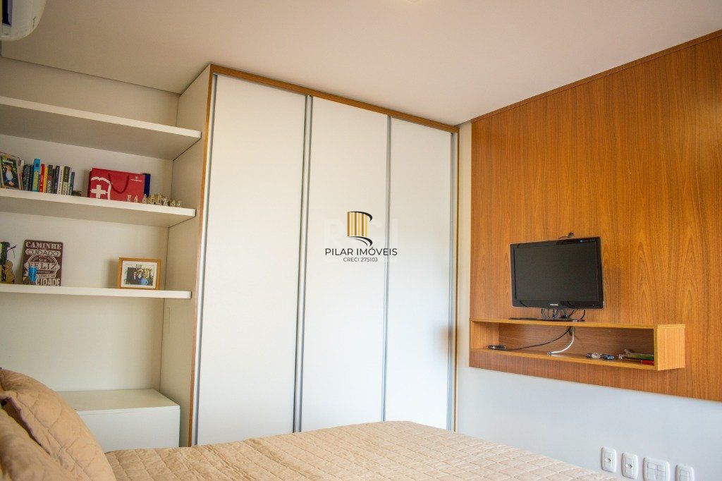 Casa para Venda - 243.12m², 4 dormitórios, sendo 1 suites, 4 vagas - São Vicente