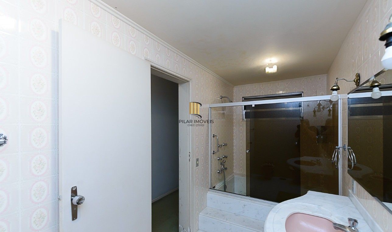Vende-se apartamento com 3 quartos( 1 suíte), 169m² e 1 vaga - Independência