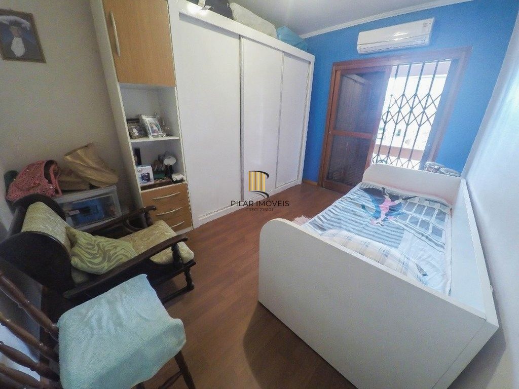 Vende-se casa com 4 quartos( 1 suíte), 156 m² e 2 vagas - Partenon