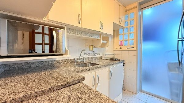 Vende-se apartamento com 2 quartos, 81 m²e 2 vagas – Petrópolis
