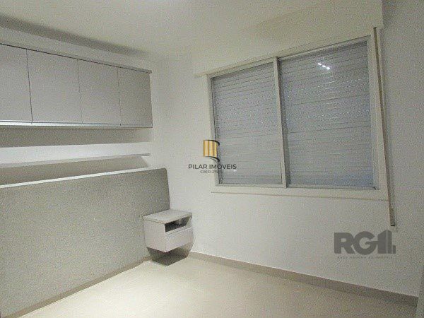 Apartamento com 1 Dormitório e Pátio Privativo no Bairro Petrópolis