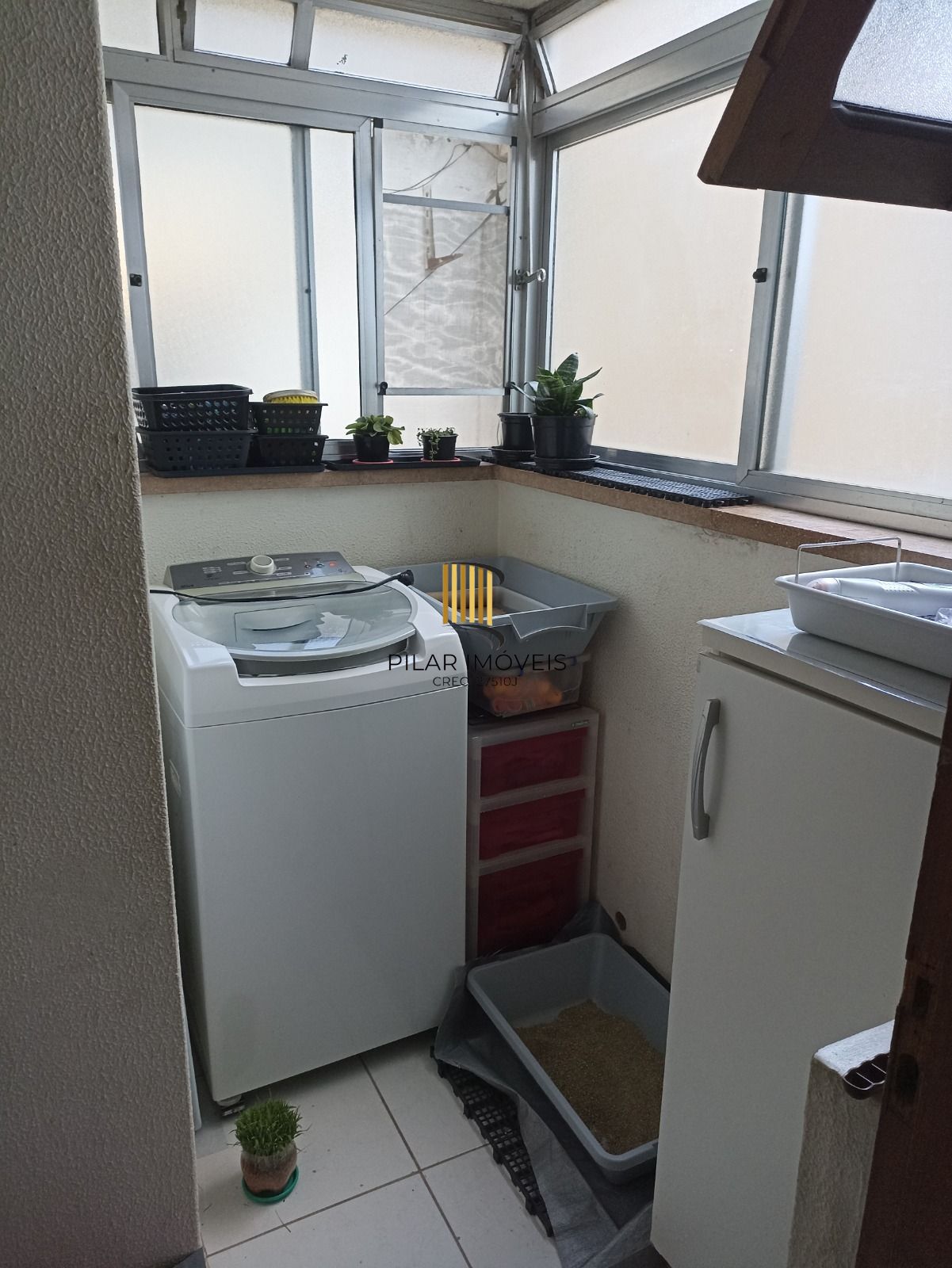 Vende-se apartamento de 1 dormitório com sacada e 47m² - Cidade Baixa