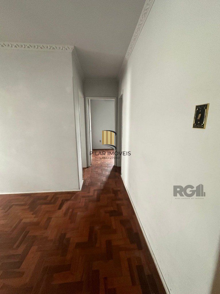 Vende-se apartamento 2 quartos espaçosos com vaga rotatirva próximo ao Mãe de Deus - 54m² - Medianeira