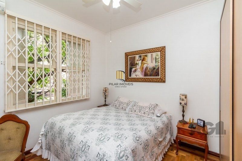 Apartamento 3 dormitórios, 1 vaga de garagem no Bairro Menino Deus.