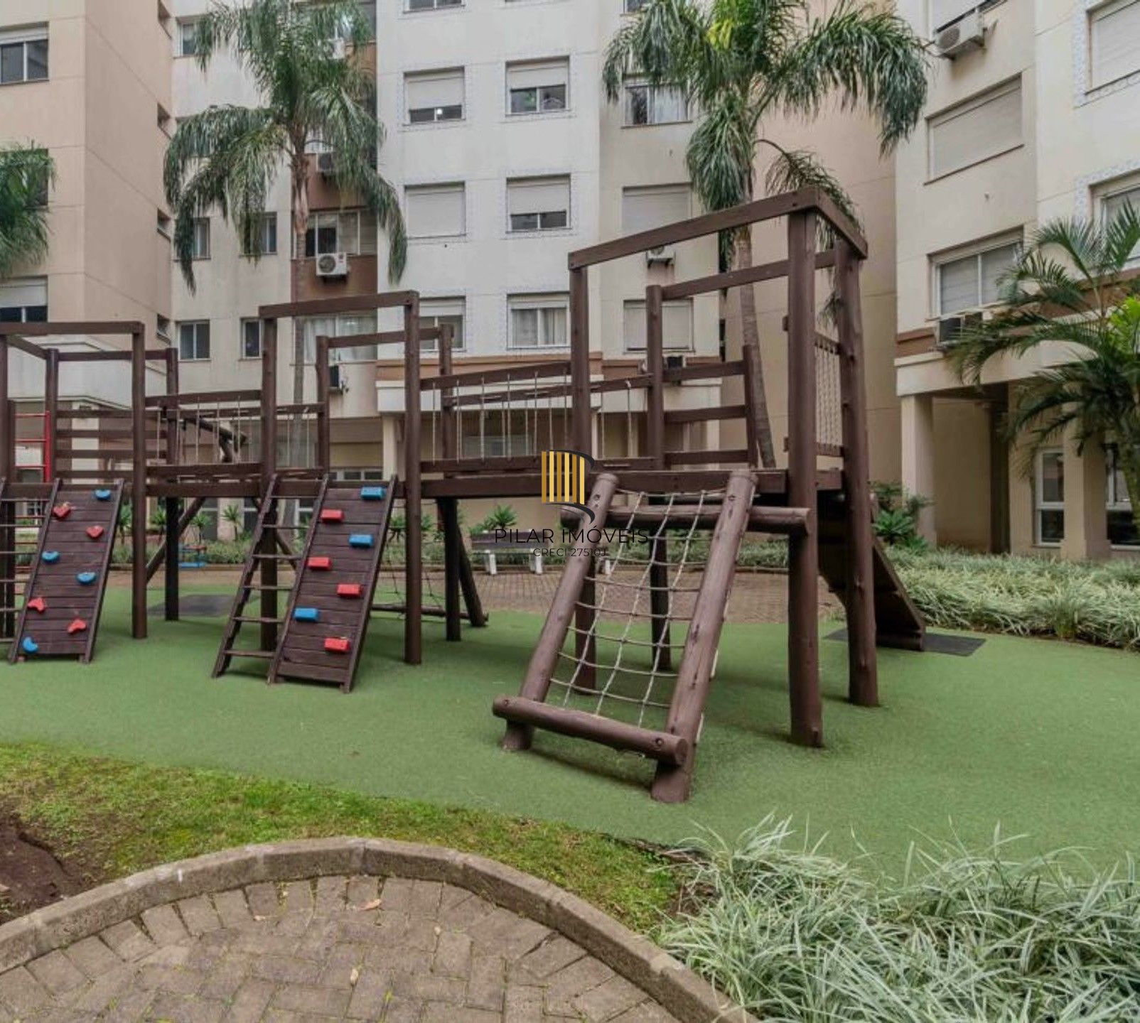 Vende-se apartamento com 2 quartos (1 suíte), 68m² e 1 vaga – Vila Ipiranga